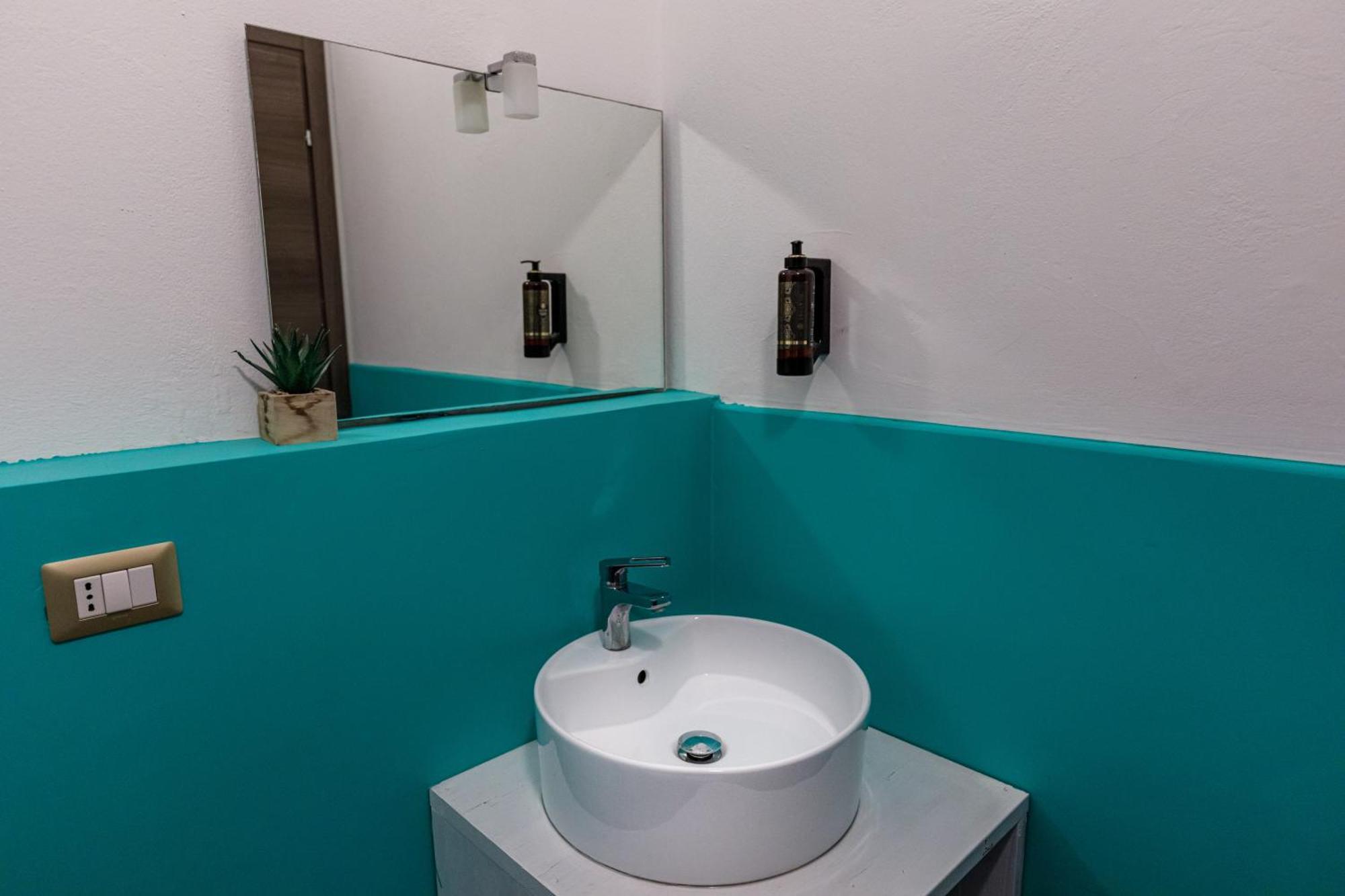 Onlyrooms III - Recommended For Under 30S Cagliari Quarto foto