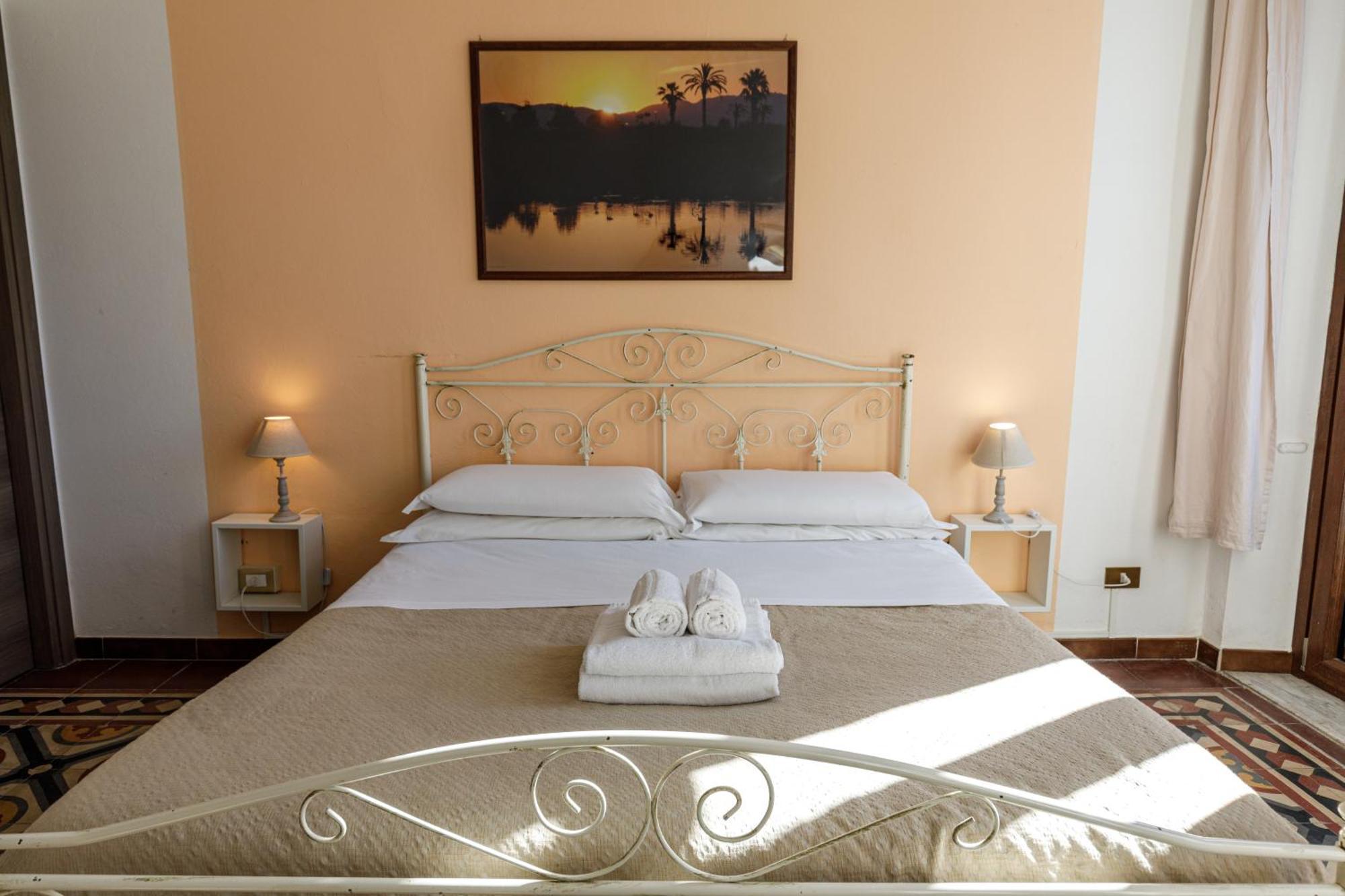 Onlyrooms III - Recommended For Under 30S Cagliari Quarto foto