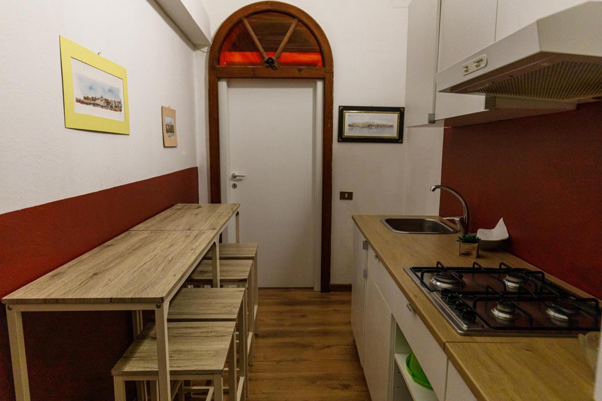 Onlyrooms III - Recommended For Under 30S Cagliari Quarto foto